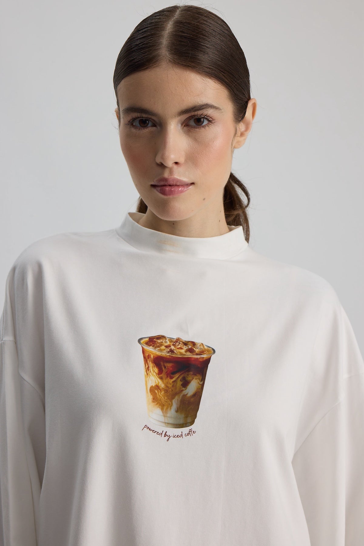 Baskılı Dik Yaka Geniş Kollu Çıtçıt Detaylı Body - Iced Coffee Beyaz