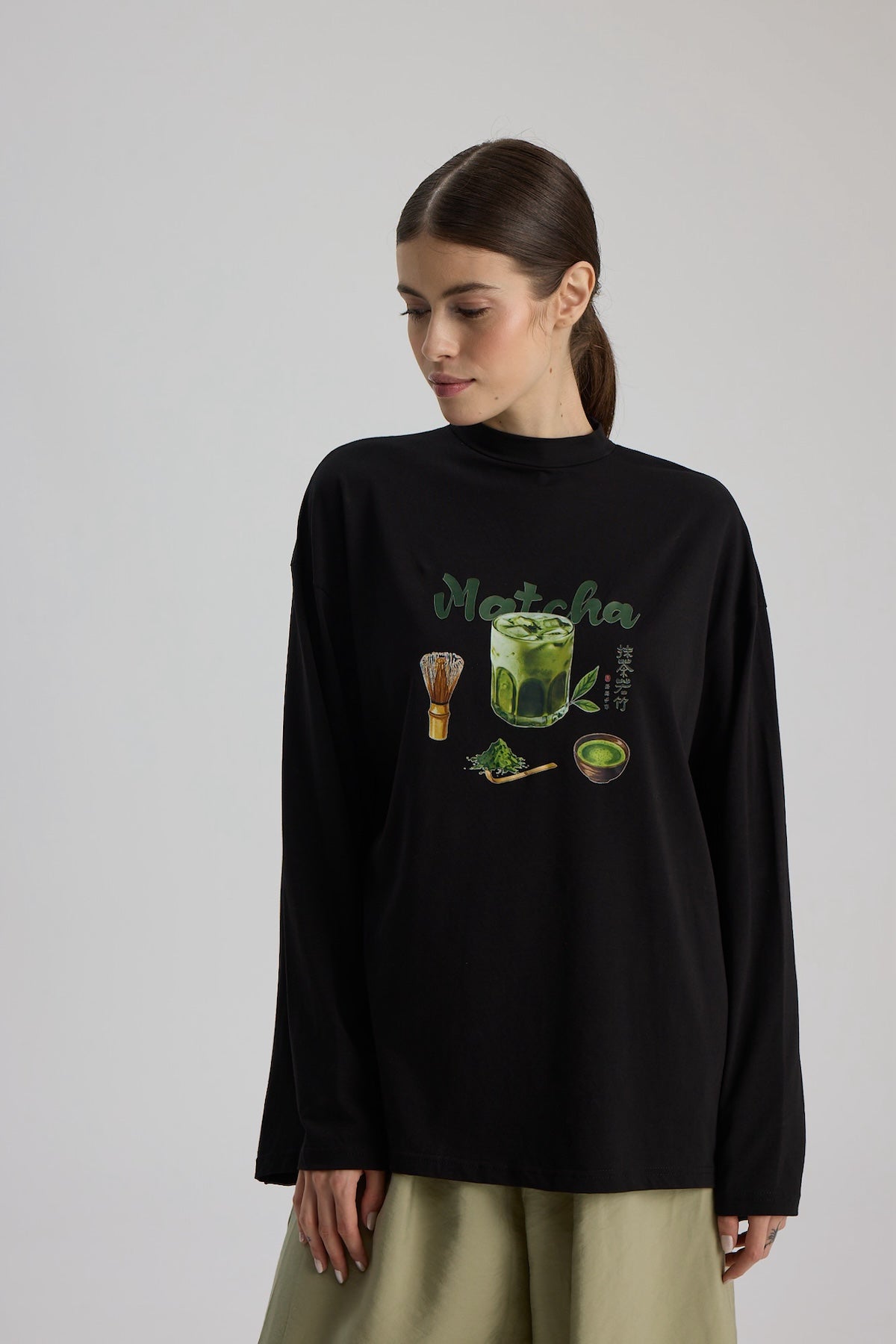 Baskılı Dik Yaka Geniş Kollu Çıtçıt Detaylı Body - Matcha Siyah