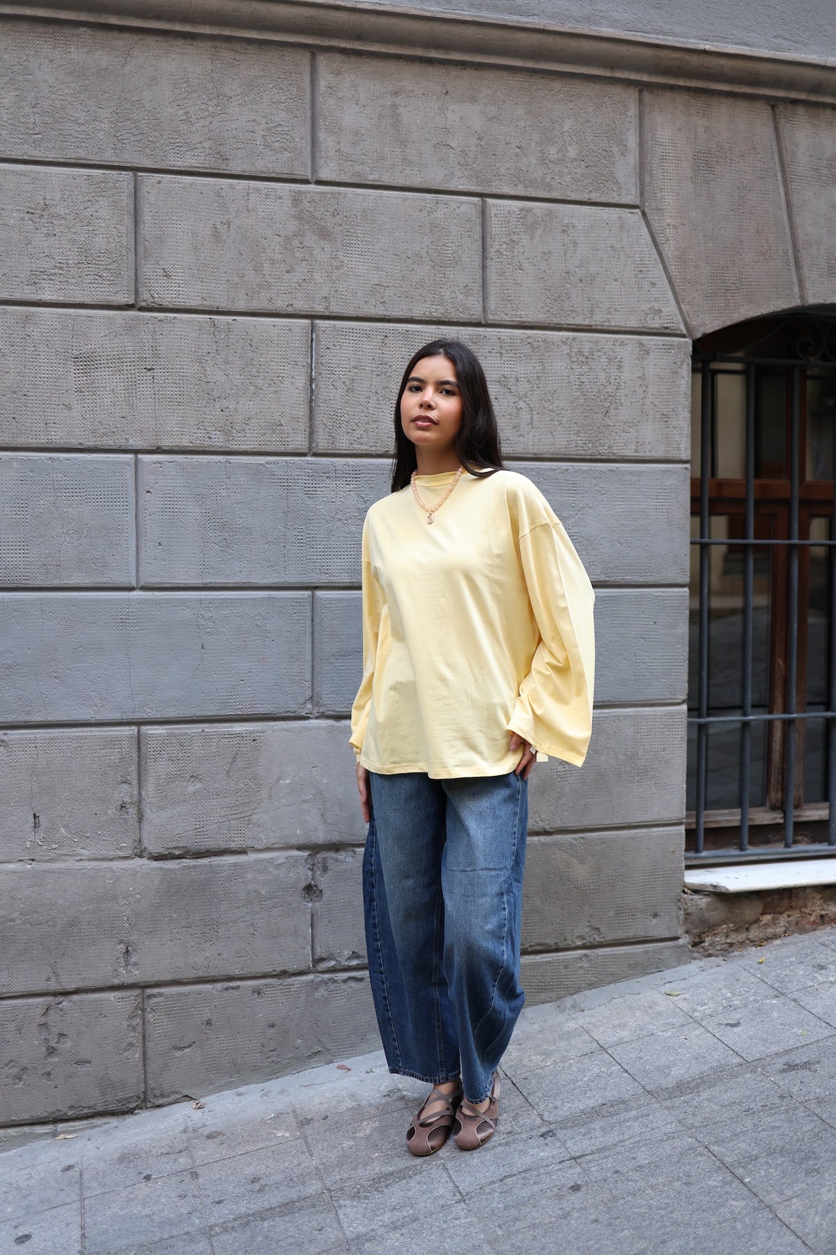 Dik Yaka Geniş Kollu Çıtçıt Detaylı Body Soft Sarı
