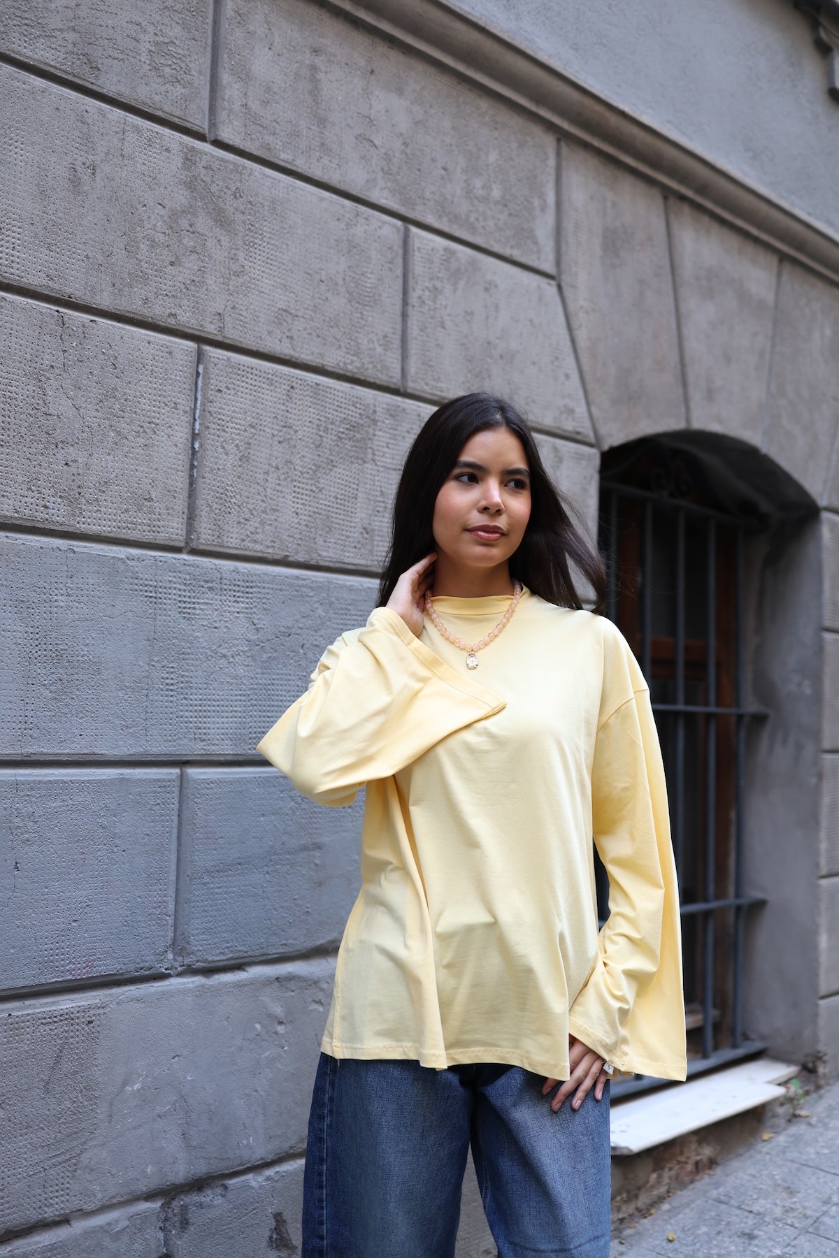 Dik Yaka Geniş Kollu Çıtçıt Detaylı Body Soft Sarı