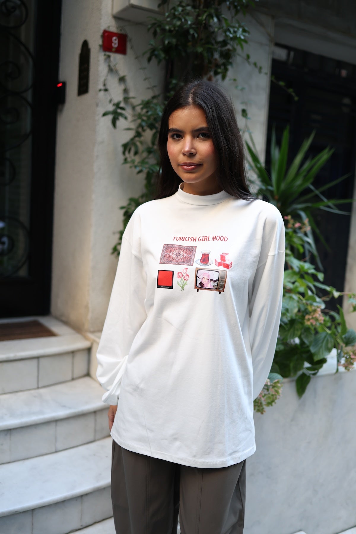 Baskılı Dik Yaka Geniş Kollu Çıtçıt Detaylı Body - Turkish Girl Mood Kırmızı