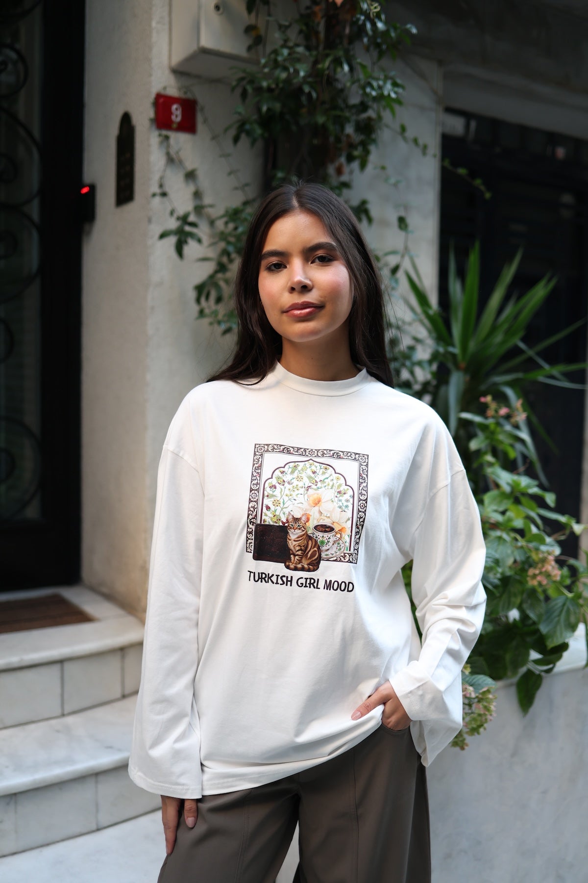 Baskılı Dik Yaka Geniş Kollu Çıtçıt Detaylı Body - Turkish Girl Mood Kahve