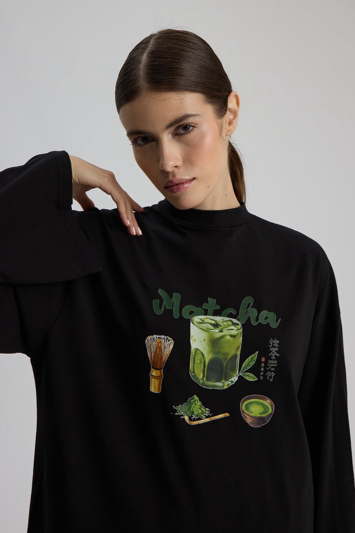Baskılı Dik Yaka Geniş Kollu Çıtçıt Detaylı Body - Matcha Siyah