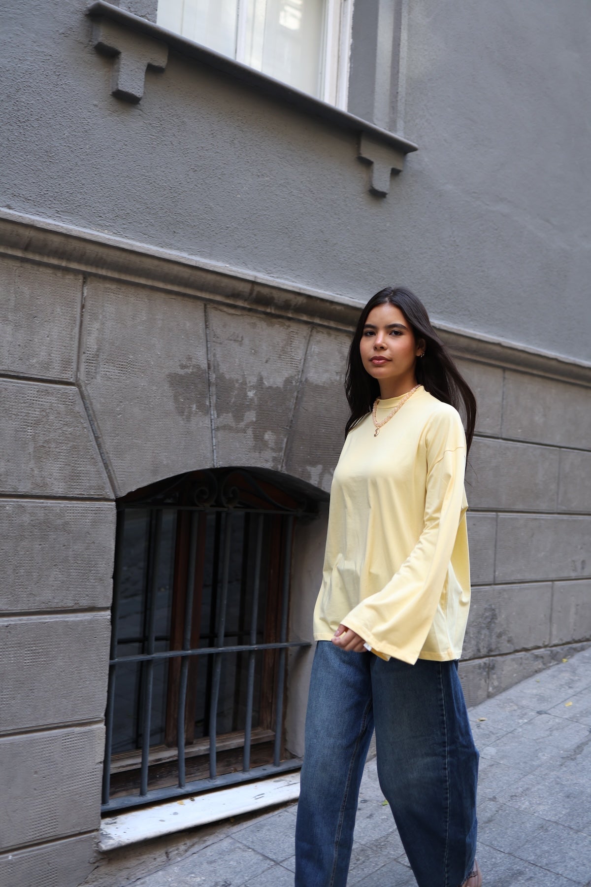 Dik Yaka Geniş Kollu Çıtçıt Detaylı Body Soft Sarı