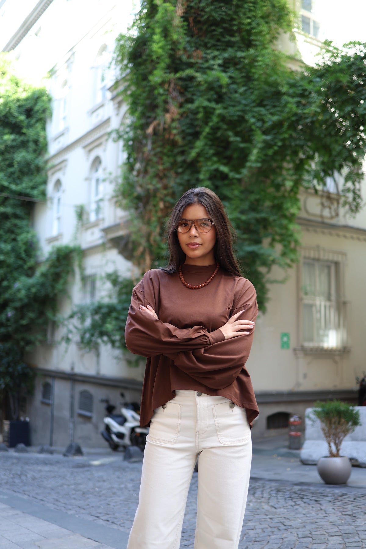 Dik Yaka Balon Kollu Body Çikolata Kahve