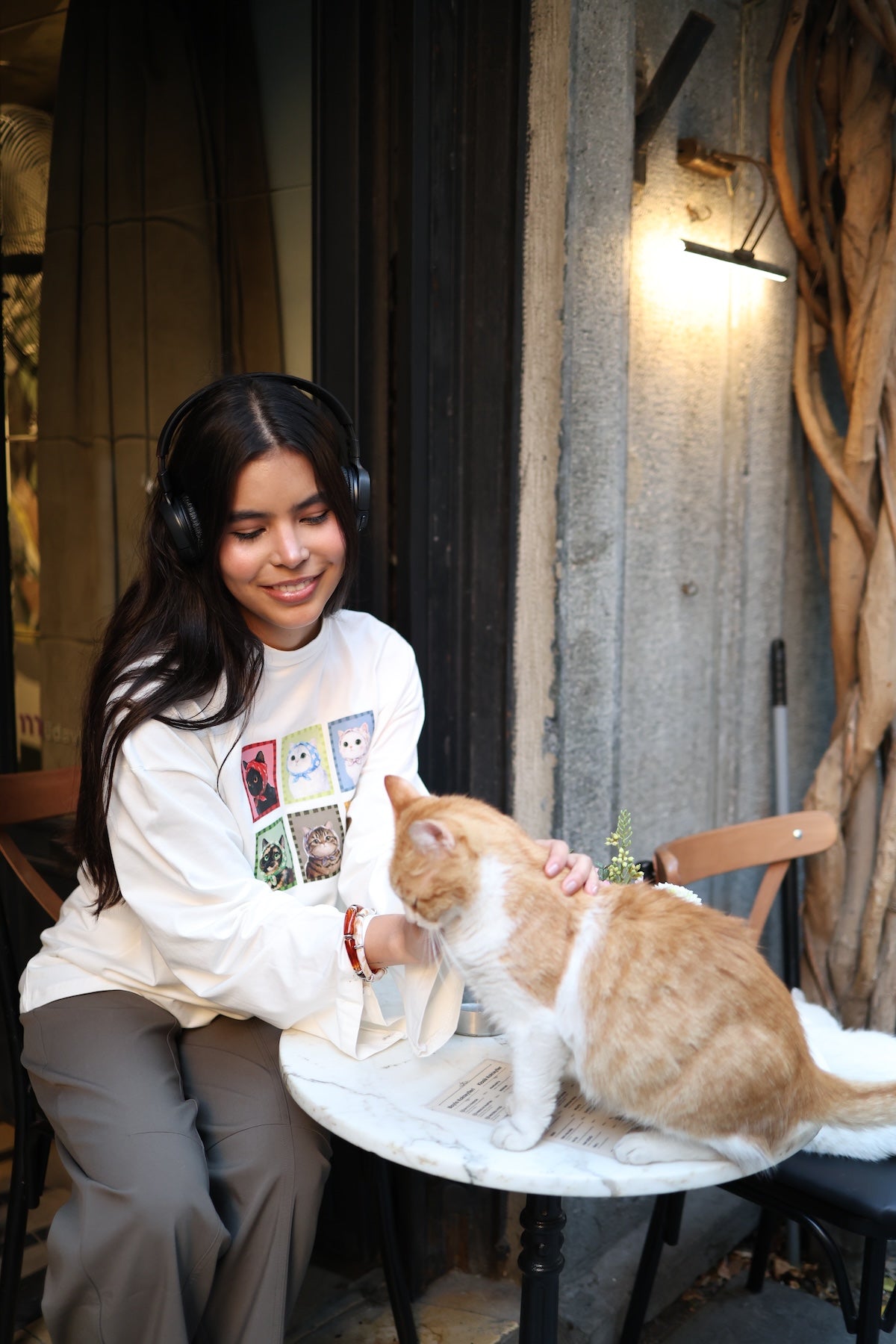 Baskılı Dik Yaka Geniş Kollu Çıtçıt Detaylı Body - Meow Gallery
