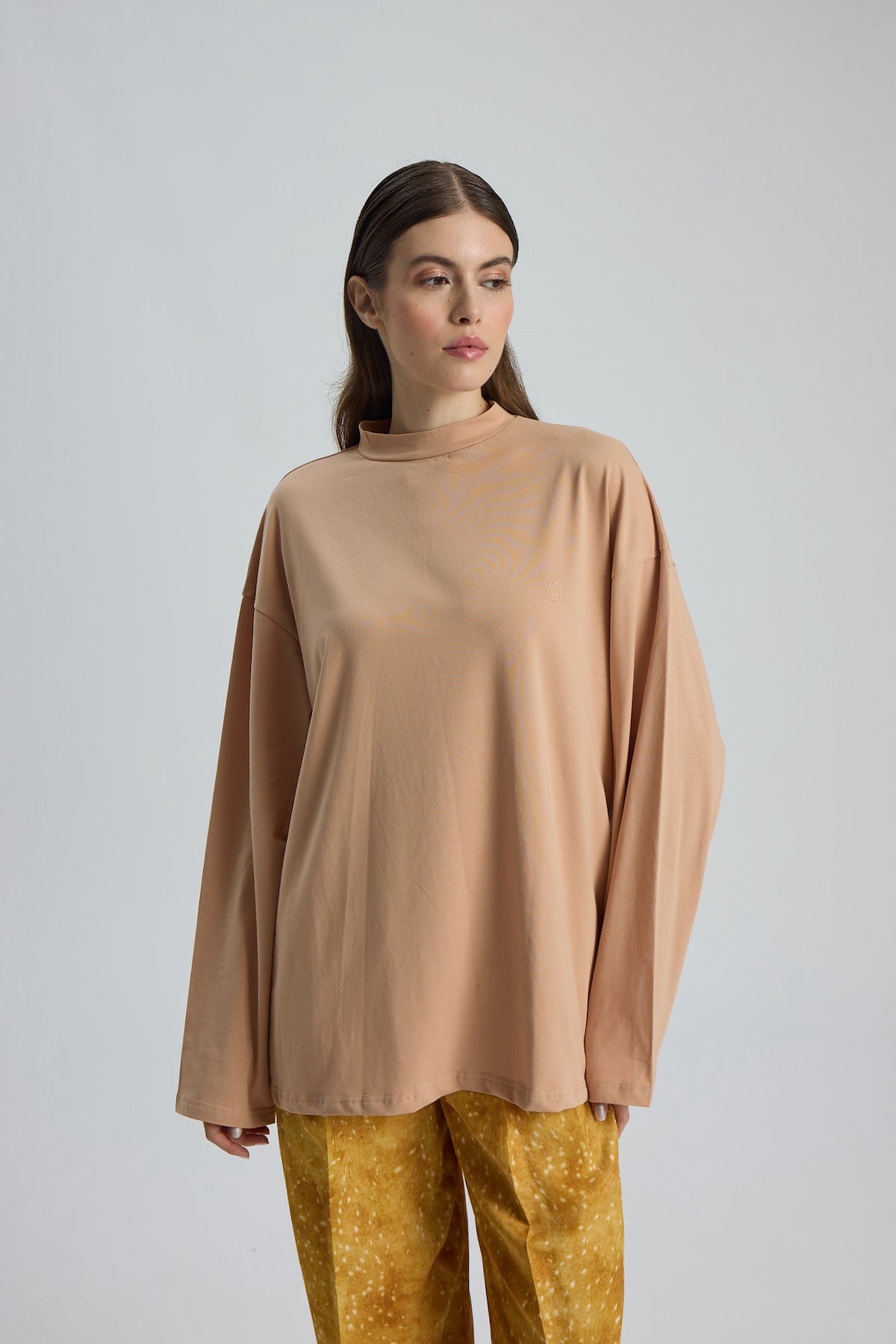 Dik Yaka Uzun Kollu Body Camel